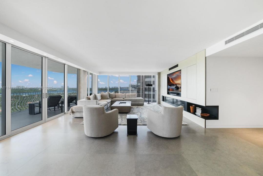 10155 Collins Ave 1710, Bal Harbour, Floride 33154, États-Unis