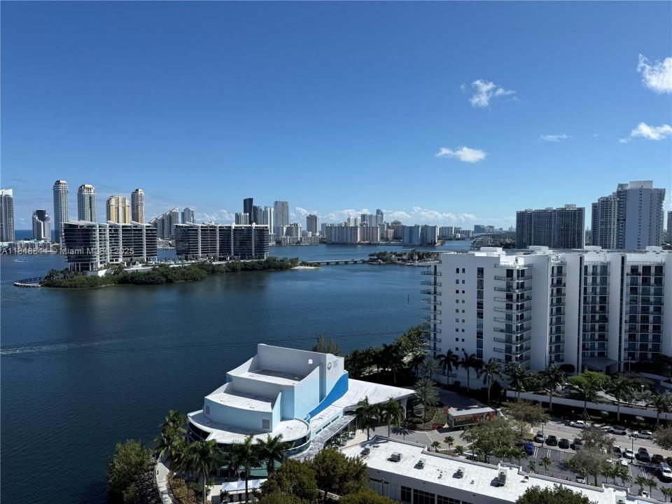 3330 NE 190th St 1815, Aventura, Флорида 33180, Соединенные Штаты