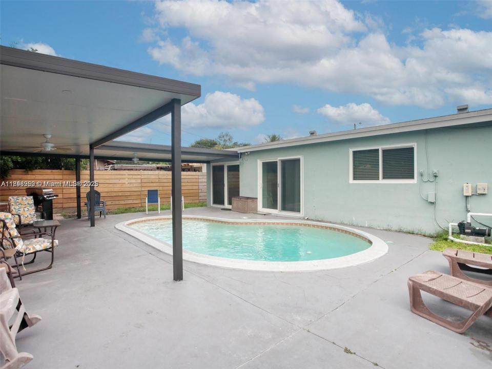 7160 Liberty St, Hollywood, Florida 33024