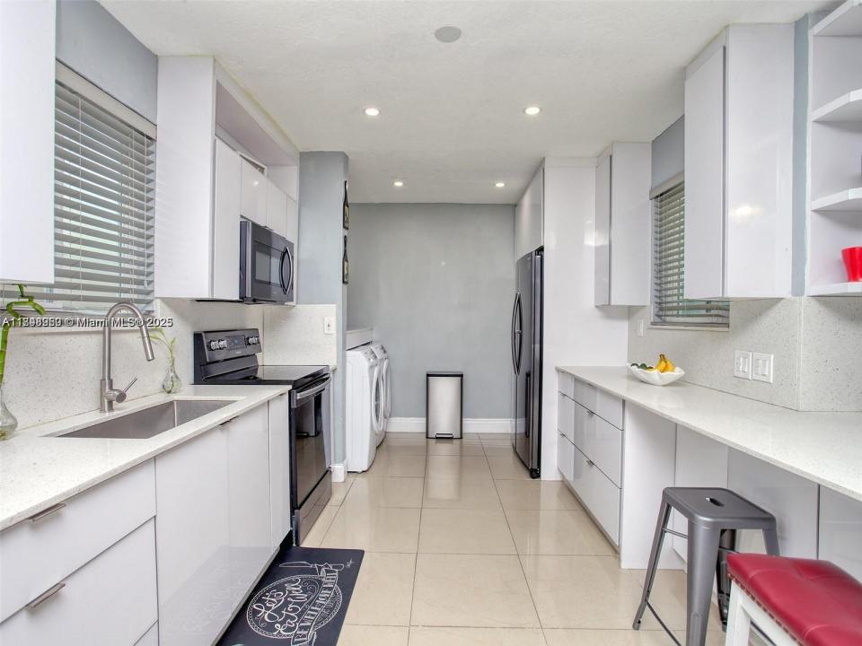 7160 Liberty St, Hollywood, Florida 33024