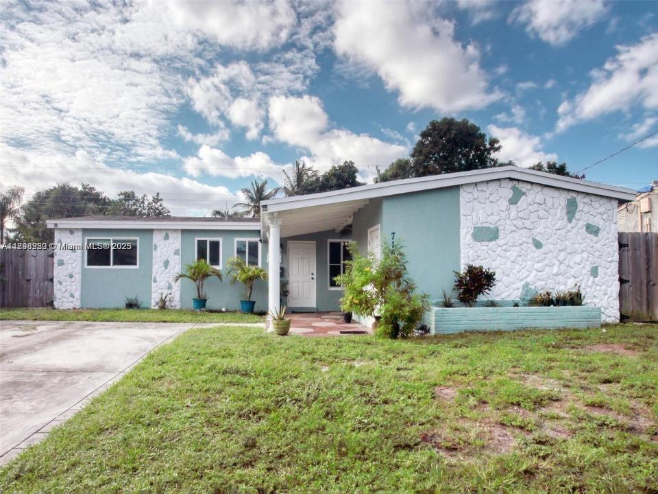 7160 Liberty St, Hollywood, Florida 33024