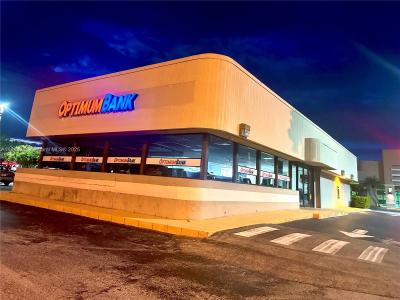 2215 W Hillsboro Blvd, Deerfield Beach, Florida 33442, USA