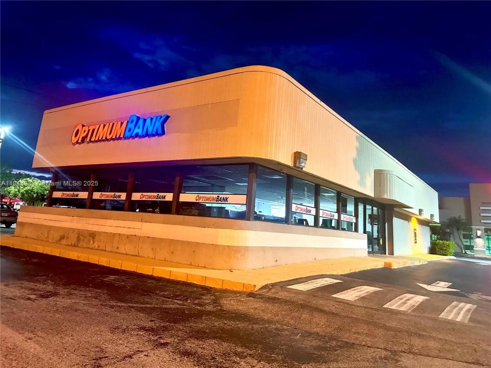 2215 W Hillsboro Blvd, Deerfield Beach, Florida 33442, Amerika Birleşik Devletleri