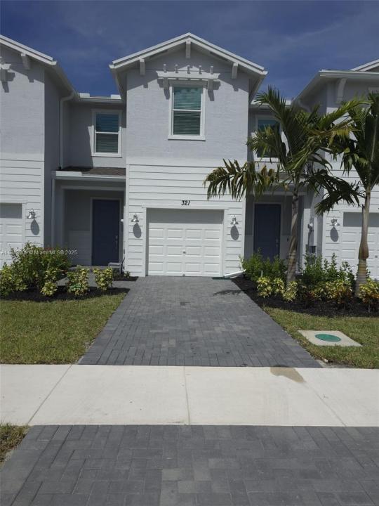 321 SE Crossoak Ln, Port St. Lucie, Florida 34984