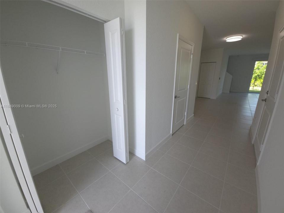 321 SE Crossoak Ln, Port St. Lucie, Florida 34984