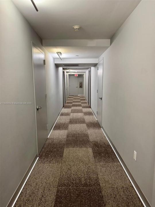 92 SW 3rd St 3608, Miami, Флорида 33130, Соединенные Штаты