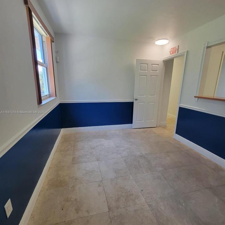 6355 SW 8th St 2-E, Miami, Florida 33144, HOA KỲ