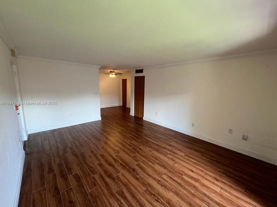 7160 Fairway Dr J18, Miami Lakes, Flórida 33014, Estados Unidos