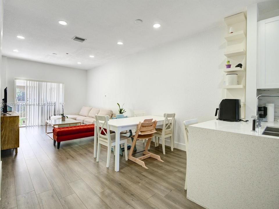 5630 NW 114th Path 210, Doral, Florida 33178