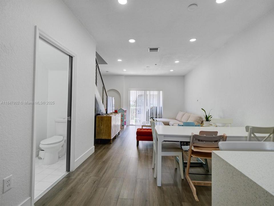 5630 NW 114th Path 210, Doral, Florida 33178