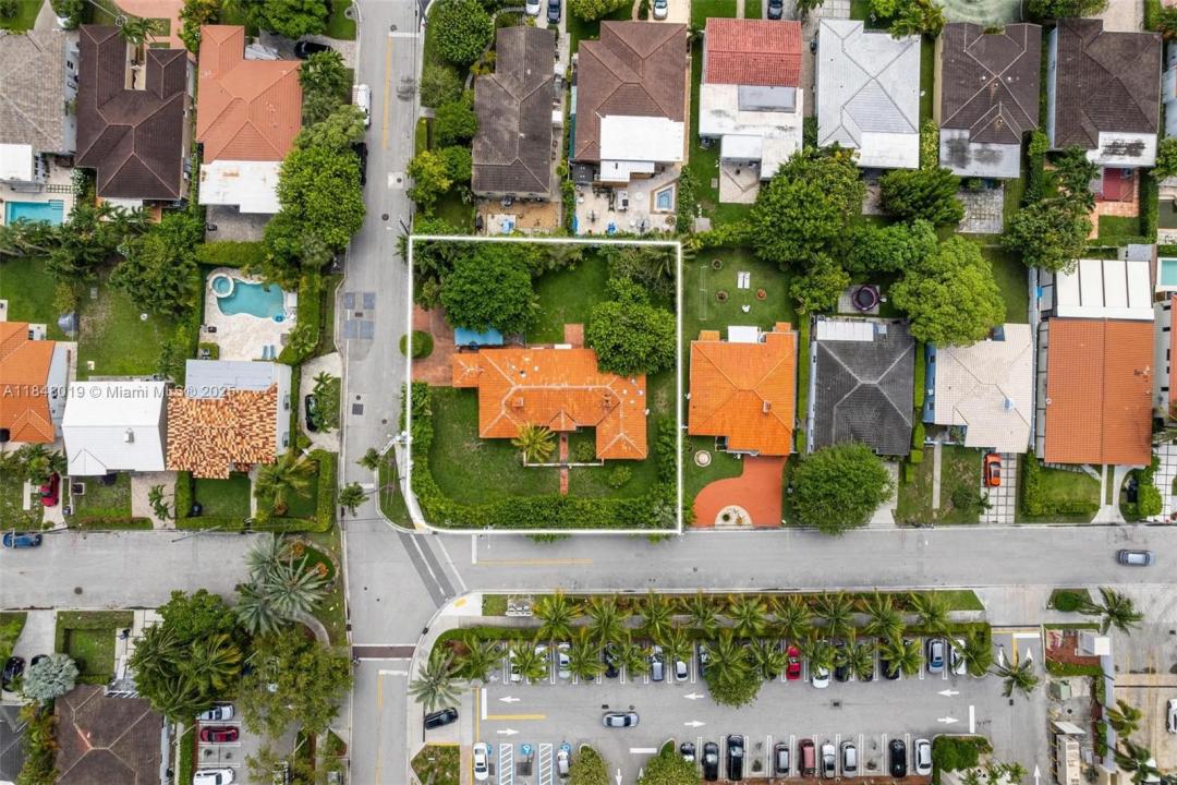 9400 Abbott Ave, Surfside, Florida 33154, Amerika Birleşik Devletleri
