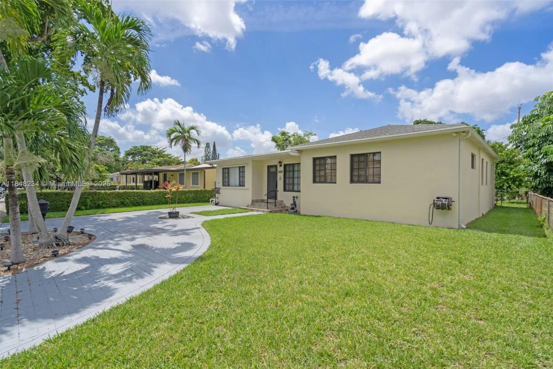 249 Carlisle Dr, Miami Springs, Flórida 33166, Estados Unidos