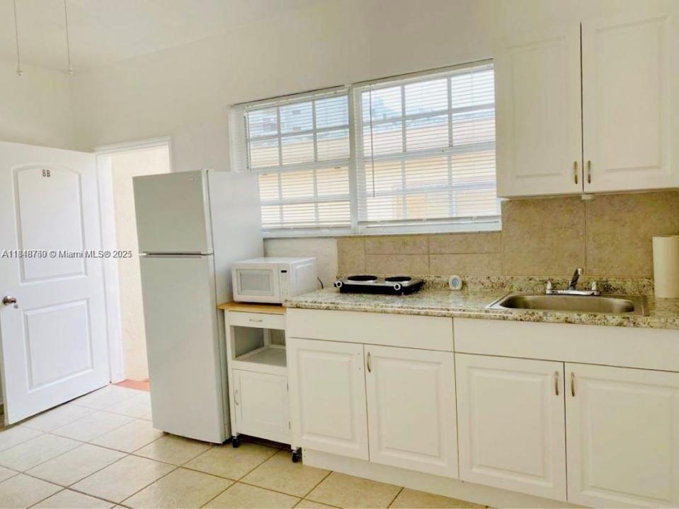 6860 Abbott Ave 8B, Miami Beach, 佛羅里達州 33141, 美國