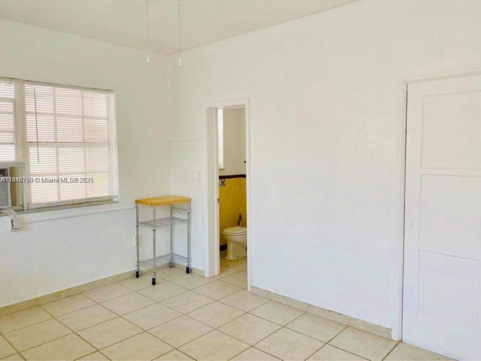 6860 Abbott Ave 8B, Miami Beach, 佛羅里達州 33141, 美國