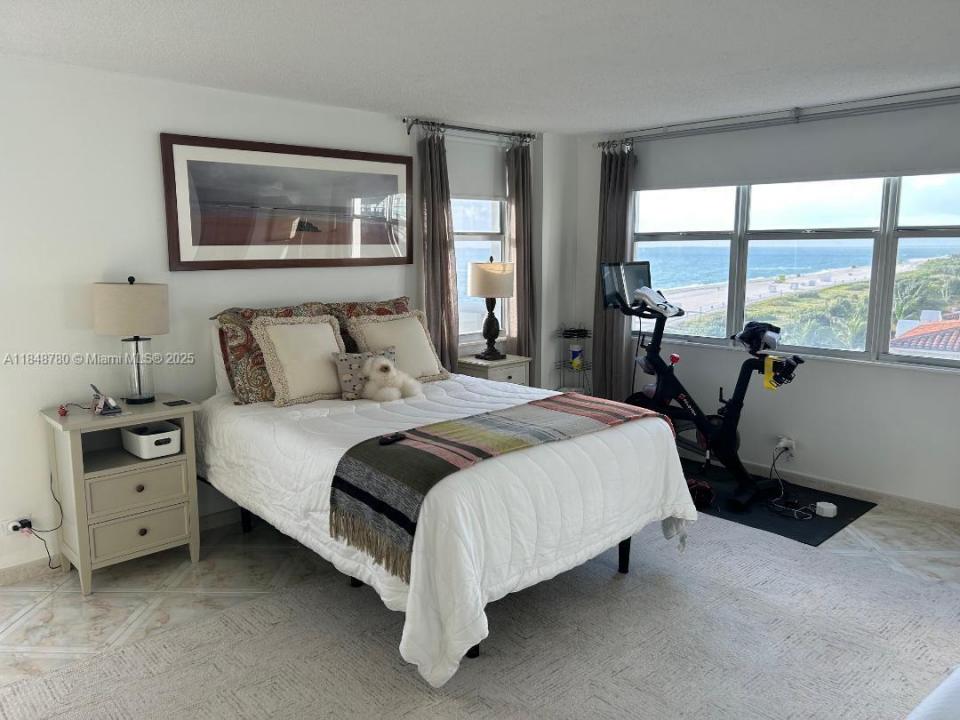 6039 Collins Ave 826, Miami Beach, Florida 33140, Stati Uniti