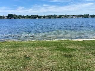 19027 NE 18th Ave, Miami, Florida 33179, USA
