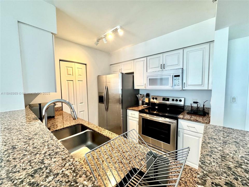 1155 Brickell Bay Dr 906, Miami, フロリダ 33131, アメリカ合衆国