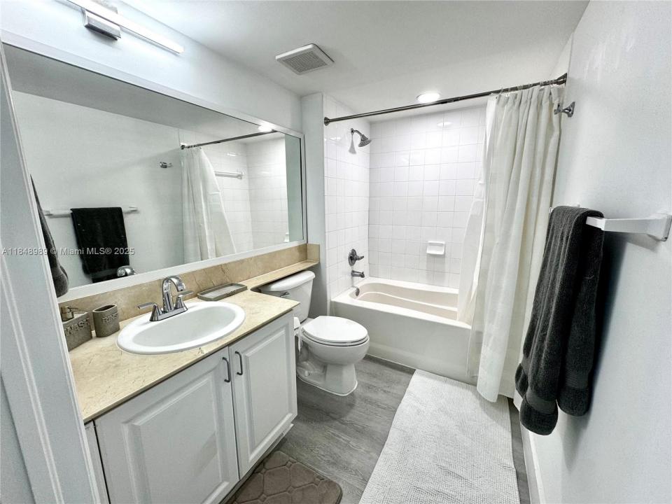 1155 Brickell Bay Dr 906, Miami, フロリダ 33131, アメリカ合衆国