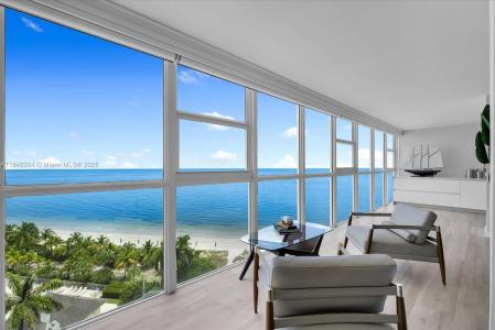 600 Grapetree Dr 11CN, Key Biscayne, Florida 33149, USA