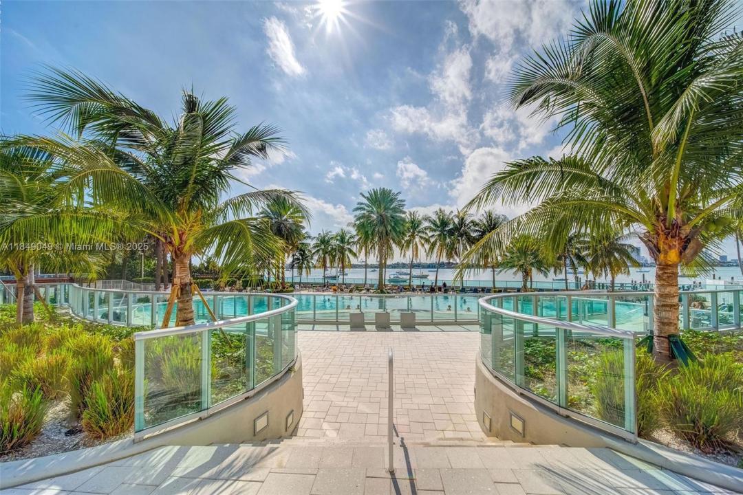 Miami Beach, Florida 33139