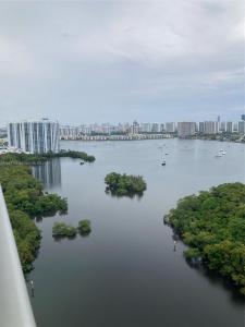 16385 Biscayne Blvd 2418, North Miami Beach, Florida 33160, USA