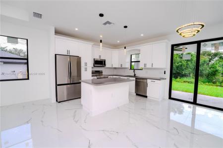 4107 13 ST SW, Lehigh Acres, Florida 33976, USA
