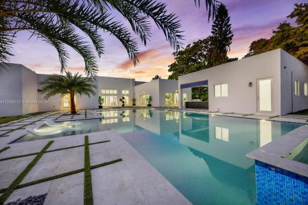 11220 SW 95th St, Miami, Florida 33176, USA