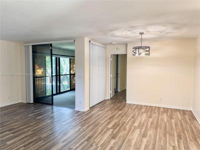 2739 S Carambola Cir S 1914, Coconut Creek, Florida 33066, USA