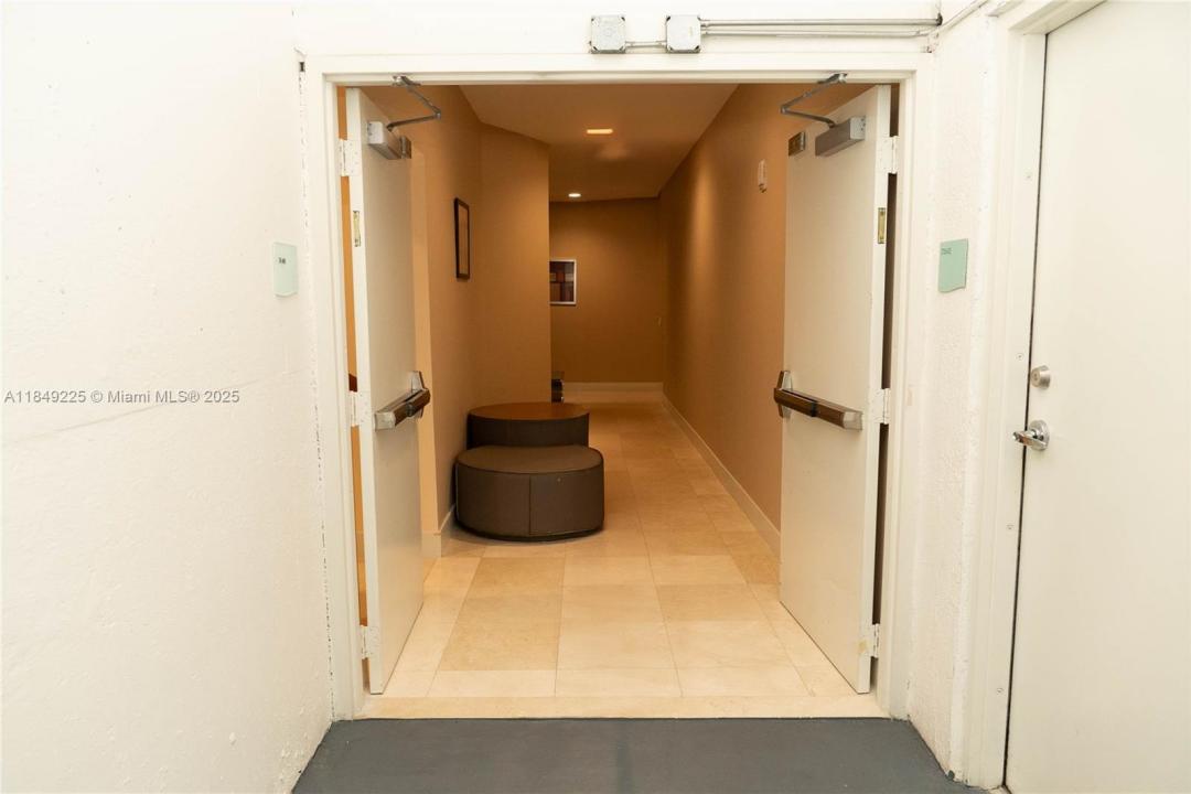 150 Sunny Isles Blvd 1-TH403, Sunny Isles Beach, Floride 33160, États-Unis