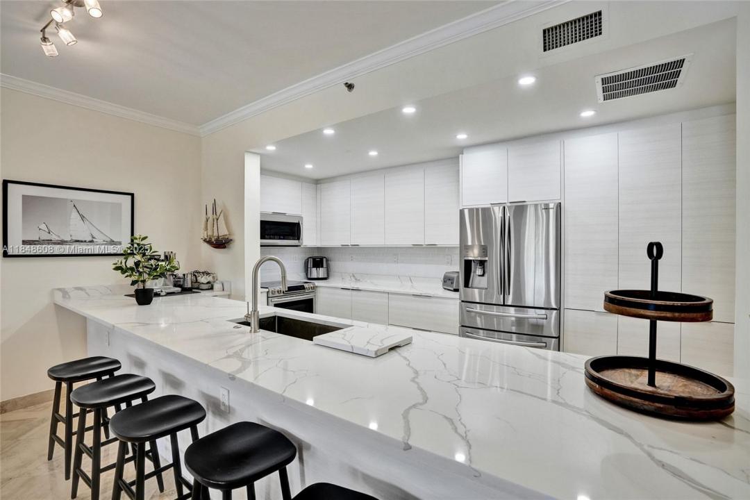 3700 Island Blvd C206, Aventura, Florida 33160, HOA KỲ