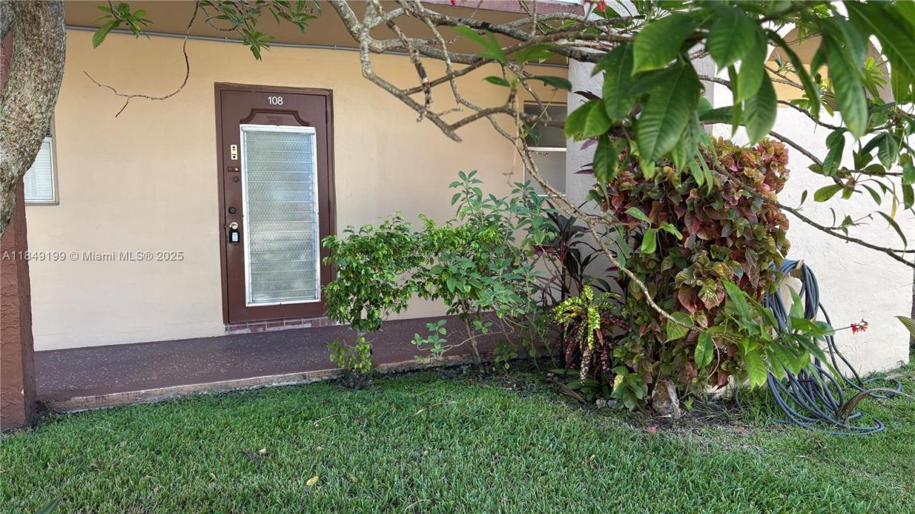 2741 N Pine Island Rd 108, Sunrise, Florida 33322, Stati Uniti