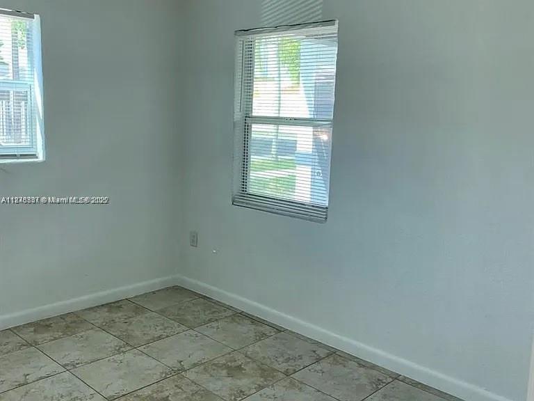1277 NW 58th St, Miami, 플로리다 33142, 미국