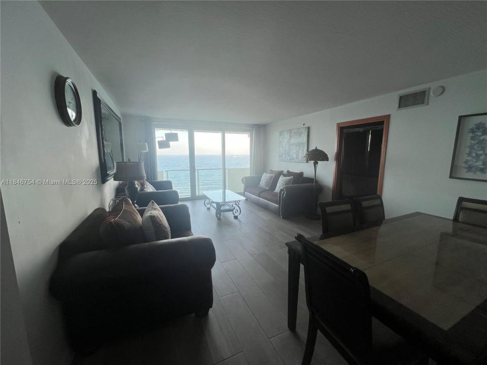 9499 Collins Ave 902, Surfside, 플로리다 33154, 미국