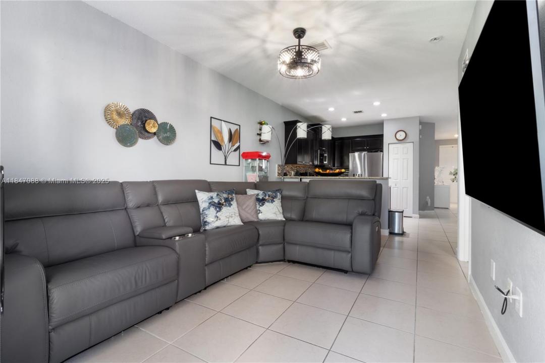 9831 NW 88th Ter 9831, Doral, פלורידה 33178, ארצות הברית של אמריקה 