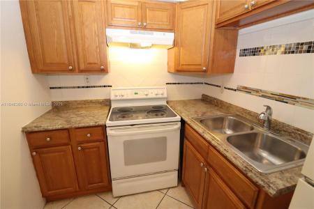 59 NW 37th St 3, Oakland Park, Florida 33309, USA