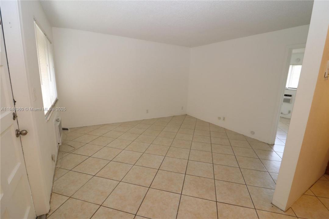 59 NW 37th St 3, Oakland Park, Florida 33309