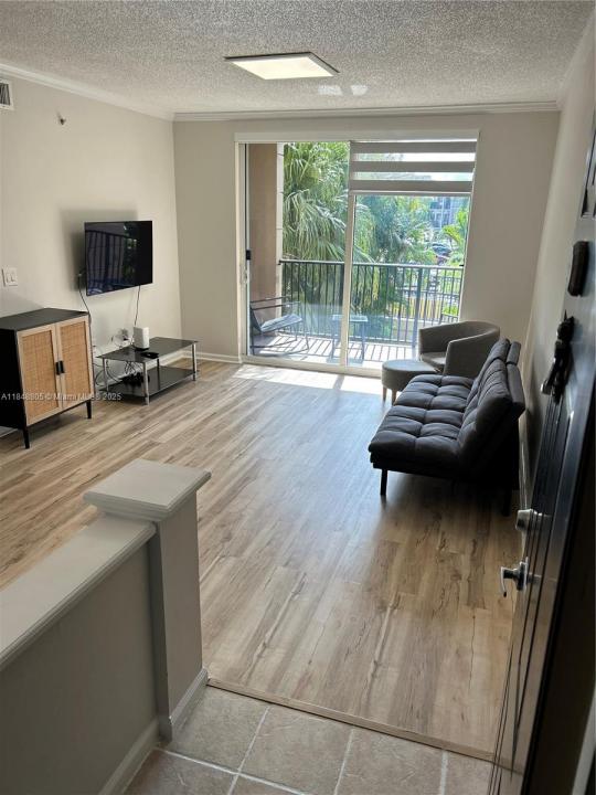 17150 N Bay Rd 2215, Sunny Isles Beach, فلوريدا 33160, الولايات المتحدة