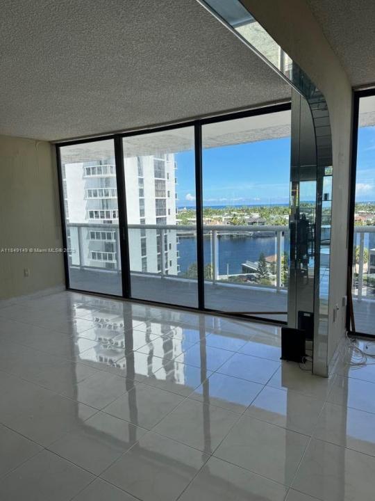 20505 E Country Club Dr 835, Aventura, Floride 33180, États-Unis