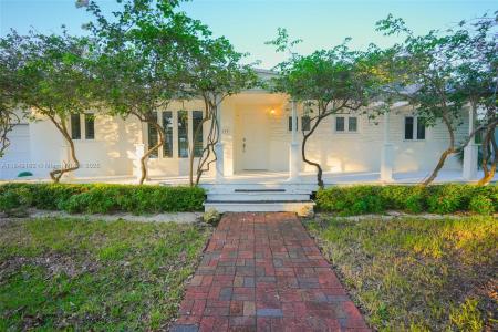 355 Redwood Ln, Key Biscayne, Florida 33149, USA