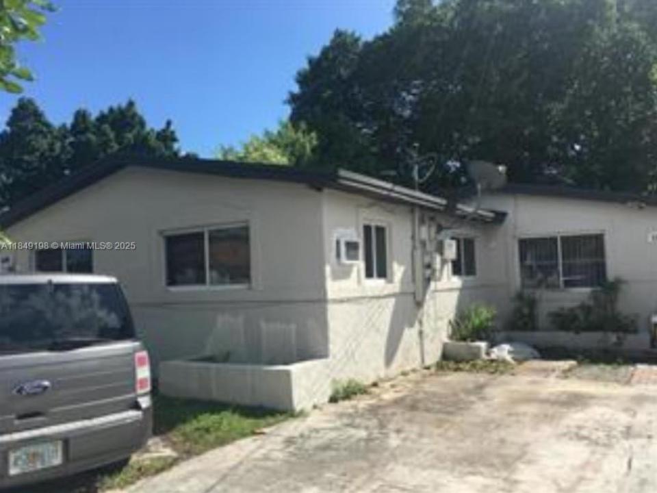 1574 NW 58th St, Miami, פלורידה 33142, ארצות הברית של אמריקה