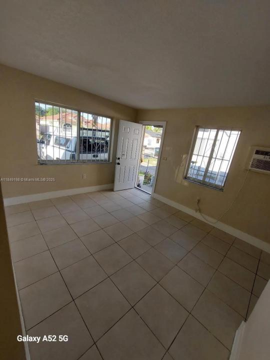 1574 NW 58th St, Miami, פלורידה 33142, ארצות הברית של אמריקה