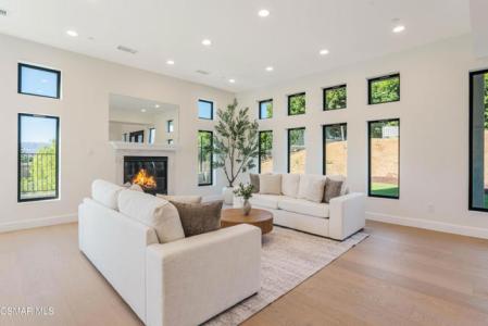 Capri Drive, Simi Valley, 加州 93065, 美國