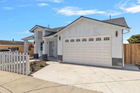 Laguna Street, Seaside, كاليفورنيا 93955, الولايات المتحدة