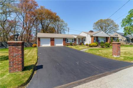 67 Vancouver Avenue, Warwick, Rhode Island 02886