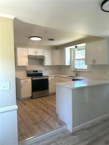 654 East Avenue, Pawtucket, Rhode Island 02860