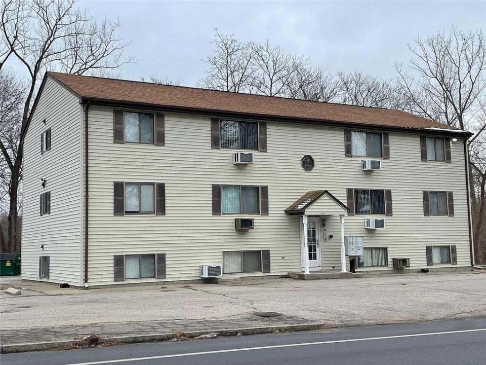 985 Atwood Avenue 3, Johnston, Rhode Island 02919