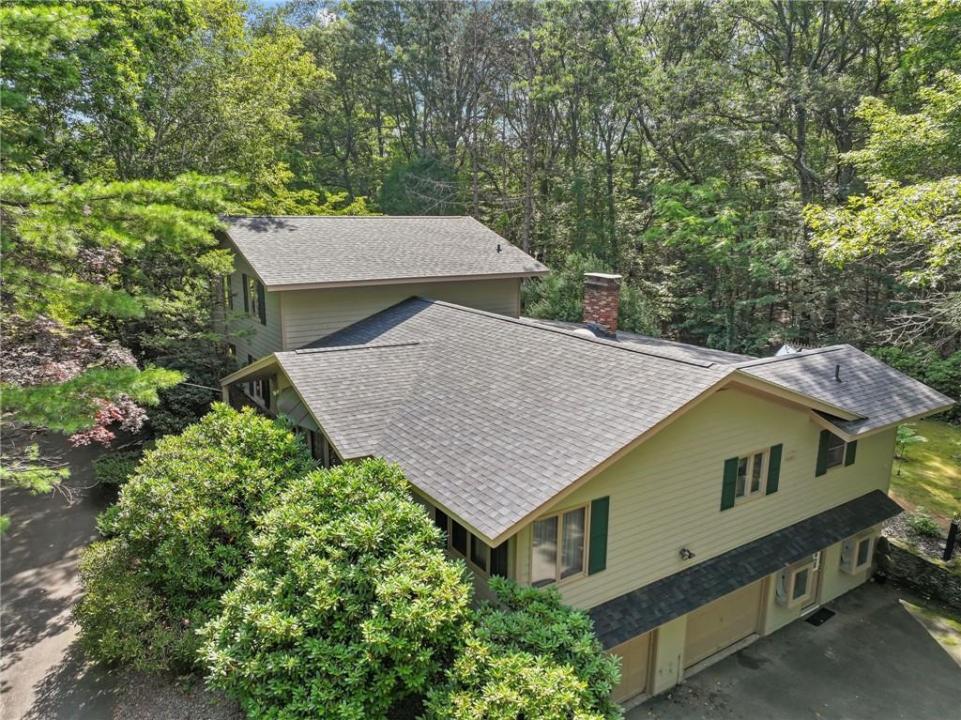 310 Twin River Road, Lincoln, Rhode Island 02865