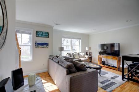 17 Mariner Way, Middletown, Rhode Island 02842, USA