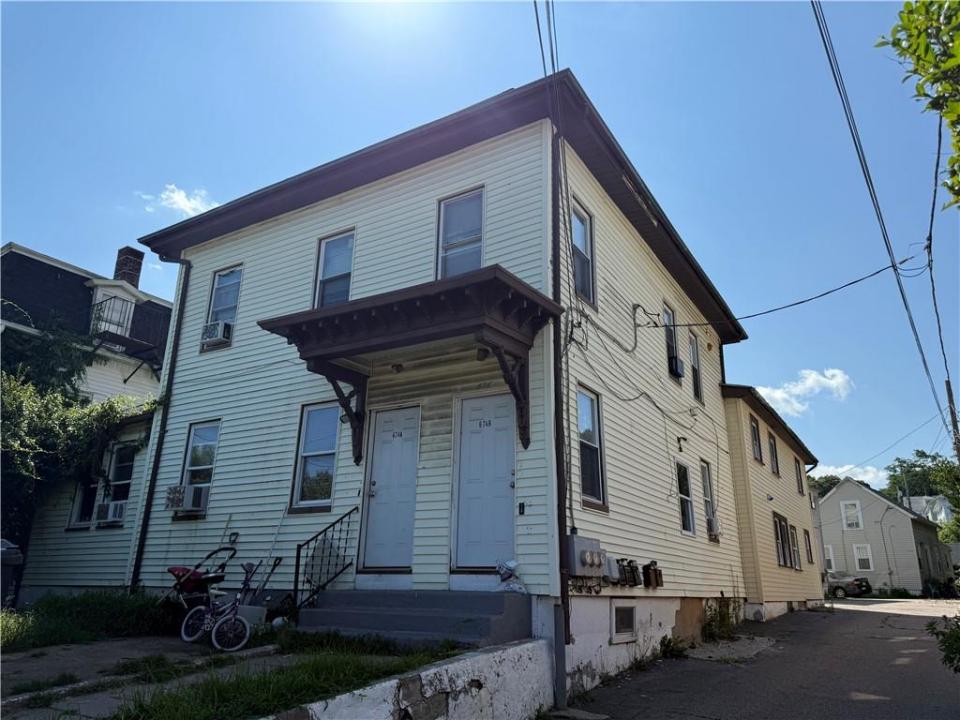 674 Providence Street, West Warwick, רוד איילנד 02893, ארצות הברית של אמריקה