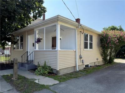92 N Maple NE Avenue, Barrington, RI 02806, USA